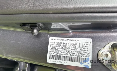 2019 Acura Tlx z USA, uszkodzony, nr VIN 19UUB1F35KA007799